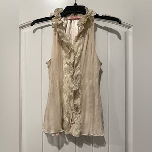Gianni Bini Beige Ruffled Snap Button Tank